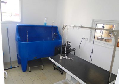 Beauté Canine Saint Marcel et Vernon , Salle pour le bain libre service Chien